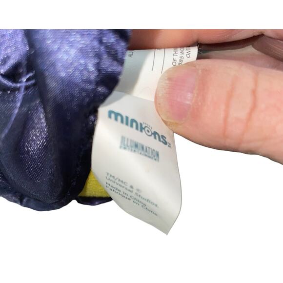 Despicable Me Plush Minions Stuart & Gone Batty Vampire Stuffed Decor Lot of 2 - Picture 6 of 13